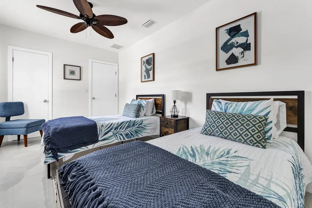 2301 Ridgeway Avenue West Palm Beach FL 33401