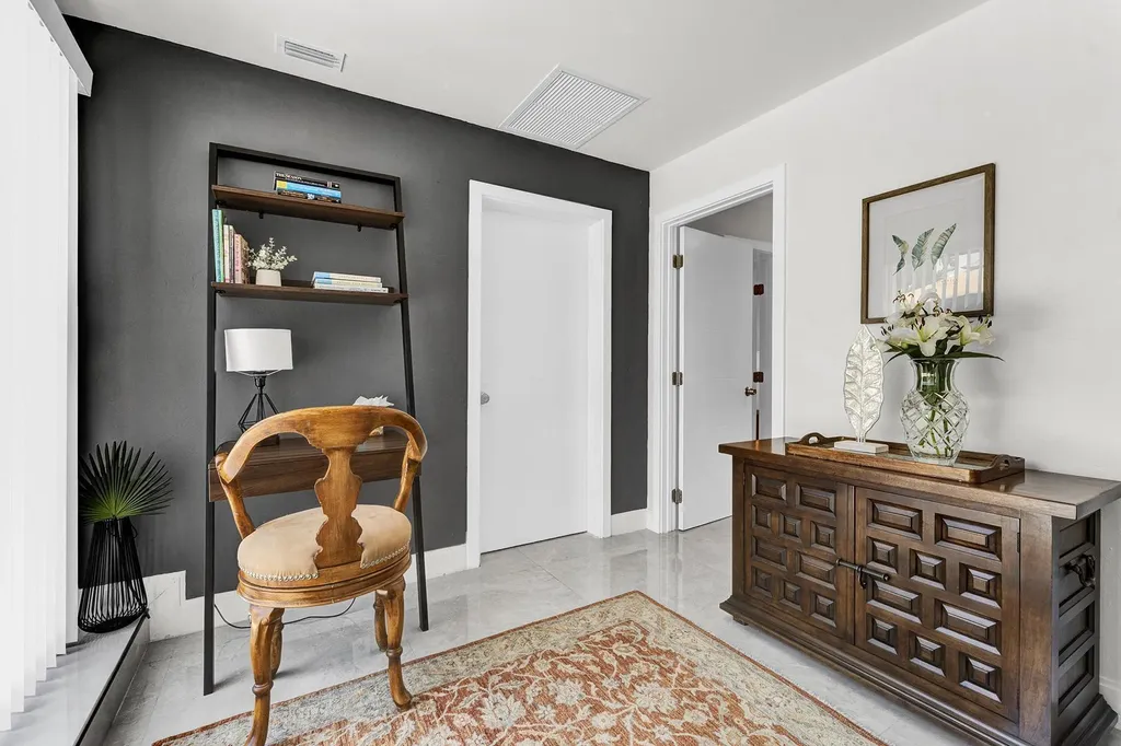 2301 Ridgeway Avenue West Palm Beach FL 33401