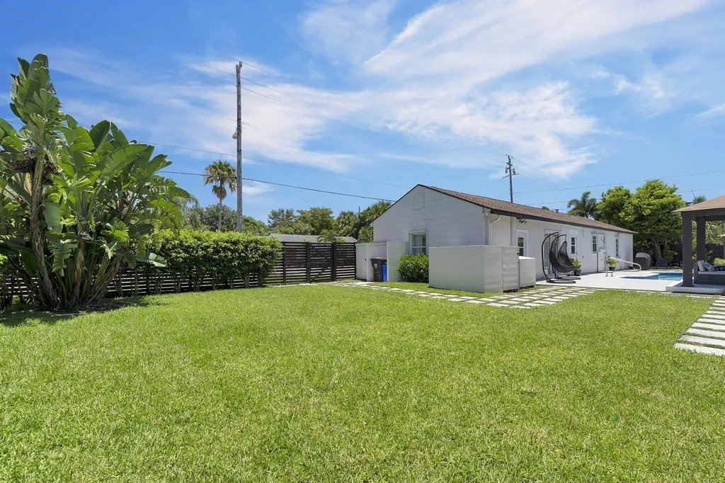 2301 Ridgeway Avenue West Palm Beach FL 33401