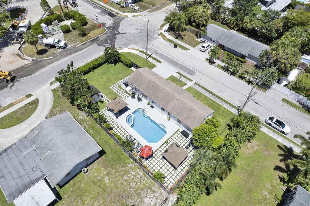 2301 Ridgeway Avenue West Palm Beach FL 33401