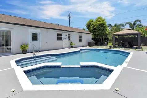 2301 Ridgeway Avenue West Palm Beach FL 33401