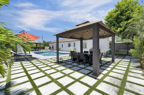 2301 Ridgeway Avenue West Palm Beach FL 33401