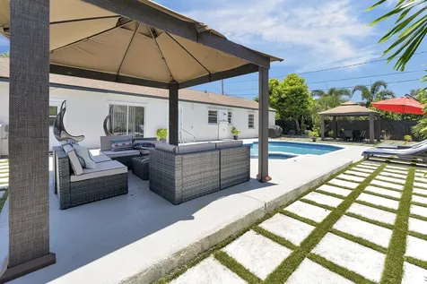 2301 Ridgeway Avenue West Palm Beach FL 33401