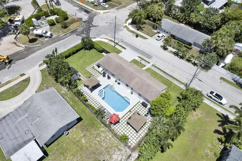 2301 Ridgeway Avenue West Palm Beach FL 33401