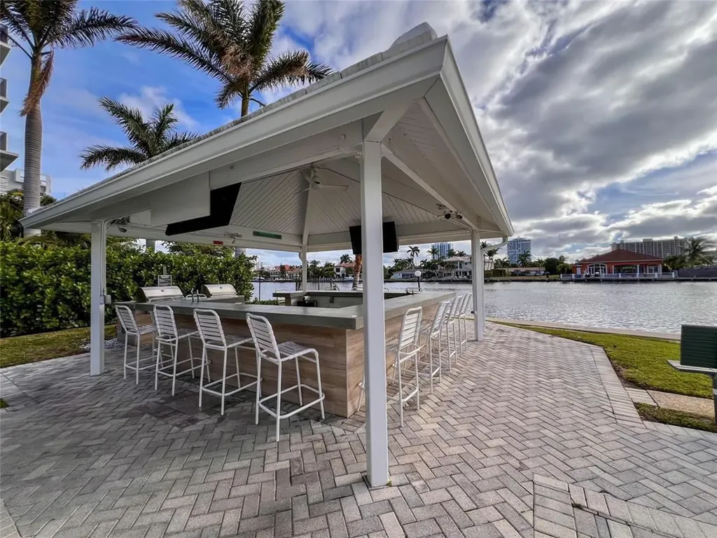6475 Bay Club Drive Fort Lauderdale FL 33308