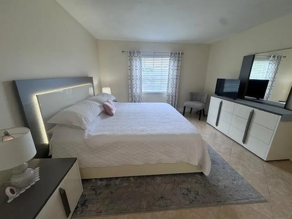 6475 Bay Club Drive Fort Lauderdale FL 33308