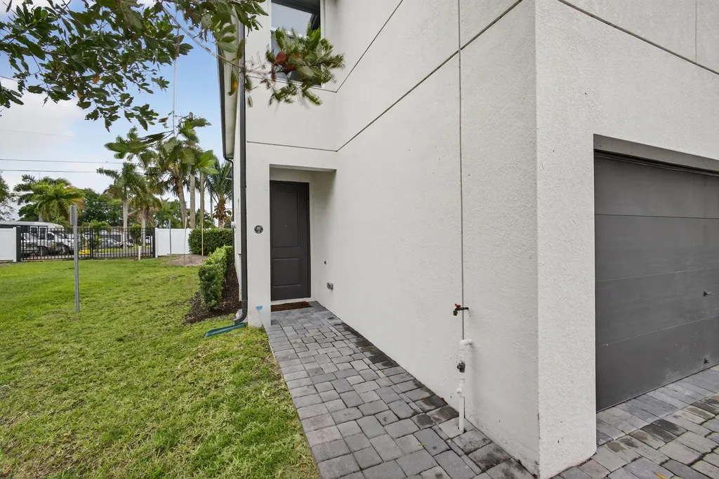 1700 Lindley Street Mangonia Park FL 33407