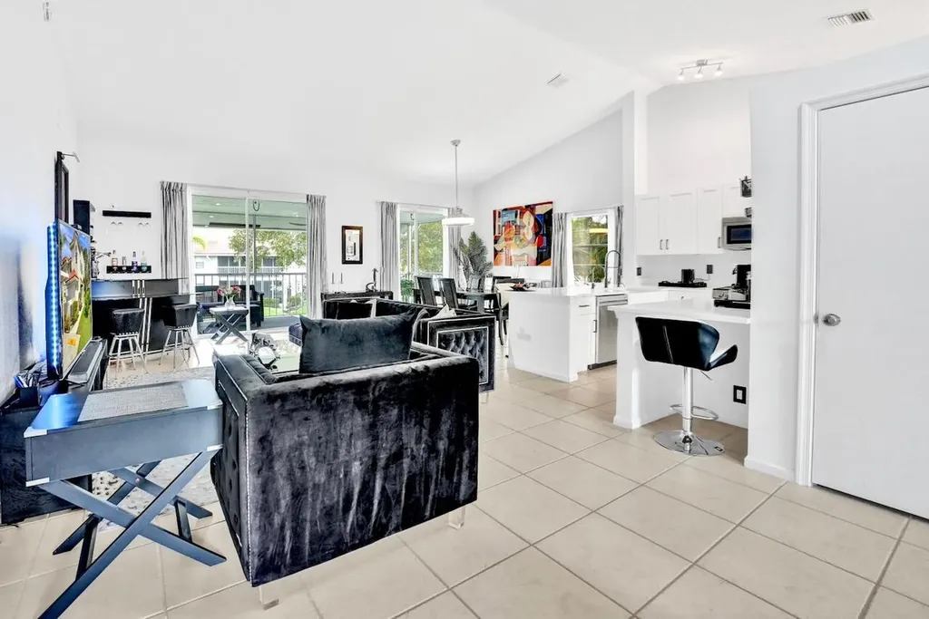 7669 Springwater Place Boynton Beach FL 33437
