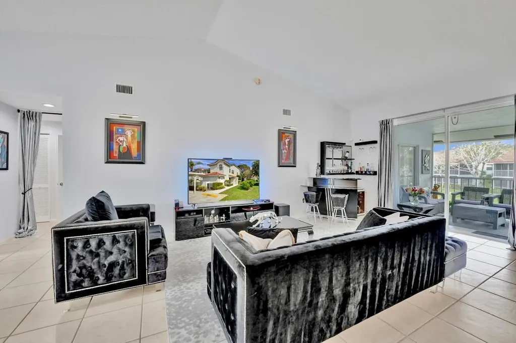 7669 Springwater Place Boynton Beach FL 33437