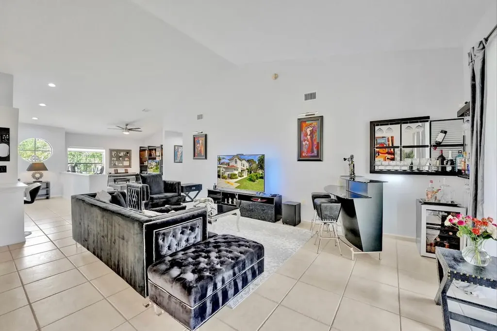7669 Springwater Place Boynton Beach FL 33437