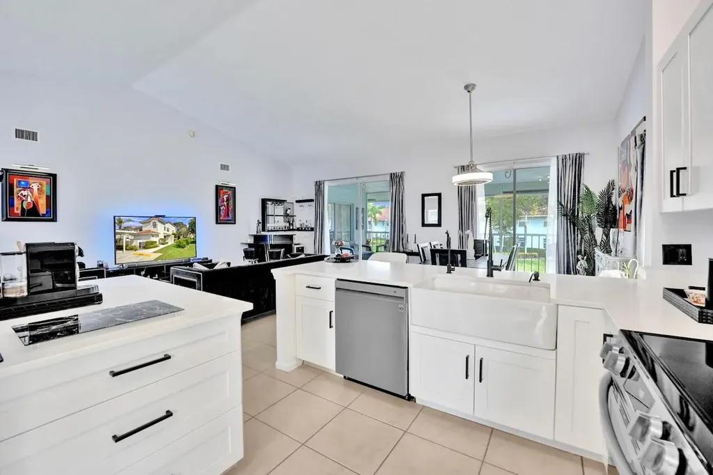 7669 Springwater Place Boynton Beach FL 33437