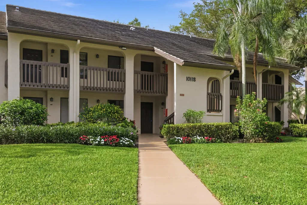10118 Mangrove Drive Boynton Beach FL 33437