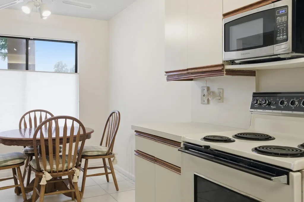 10118 Mangrove Drive Boynton Beach FL 33437