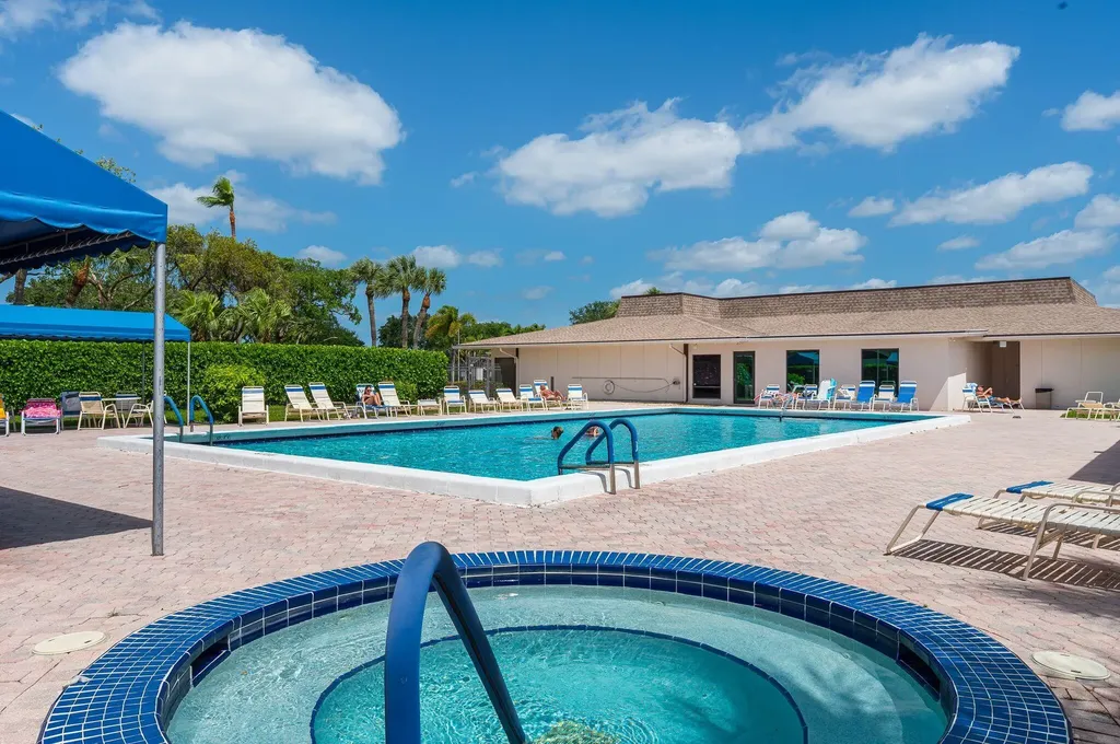 5220 Las Verdes Circle Delray Beach FL 33484
