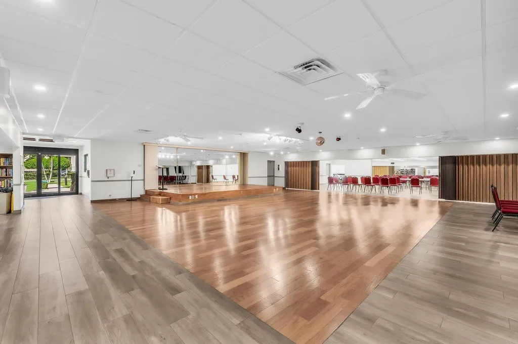 5220 Las Verdes Circle Delray Beach FL 33484