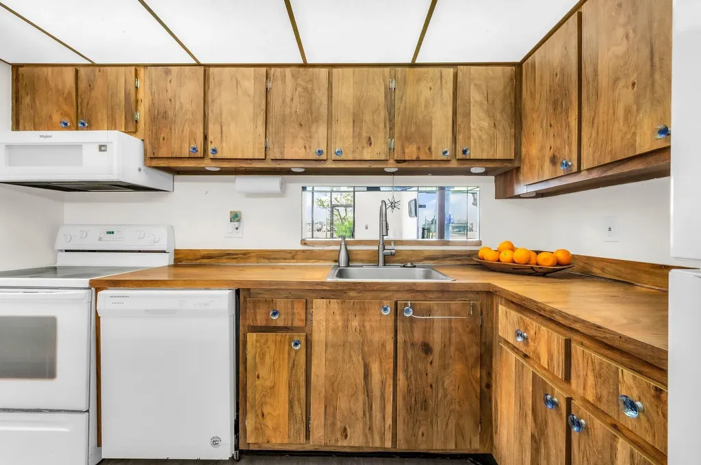 5220 Las Verdes Circle Delray Beach FL 33484