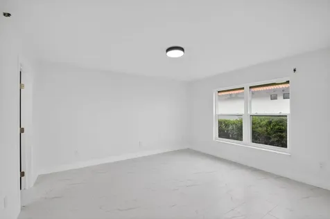 896 N Federal Highway Lantana FL 33462