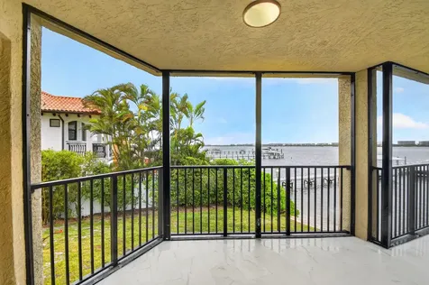 896 N Federal Highway Lantana FL 33462