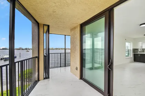 896 N Federal Highway Lantana FL 33462
