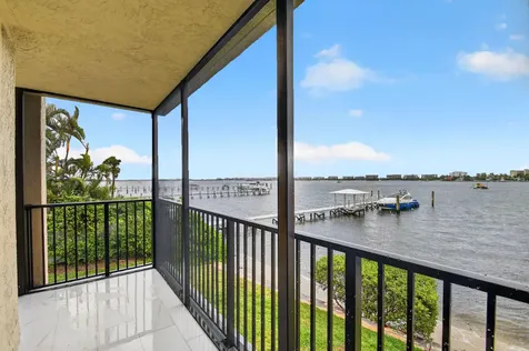 896 N Federal Highway Lantana FL 33462