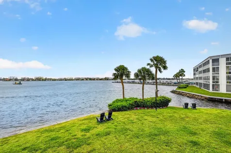896 N Federal Highway Lantana FL 33462