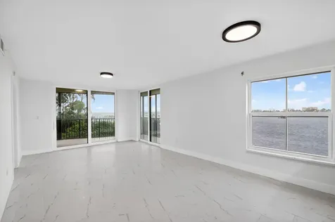 896 N Federal Highway Lantana FL 33462