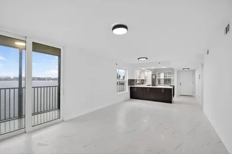 896 N Federal Highway Lantana FL 33462