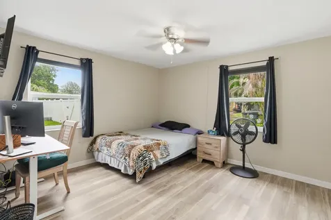 1815 S 30th Street Fort Pierce FL 34947