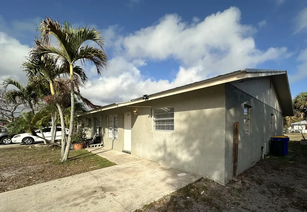 3365 SE Garden Street Stuart FL 34997