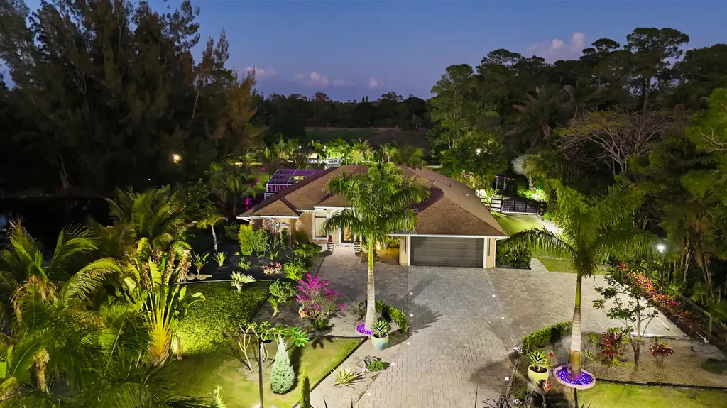 14800 April Drive Loxahatchee Groves FL 33470