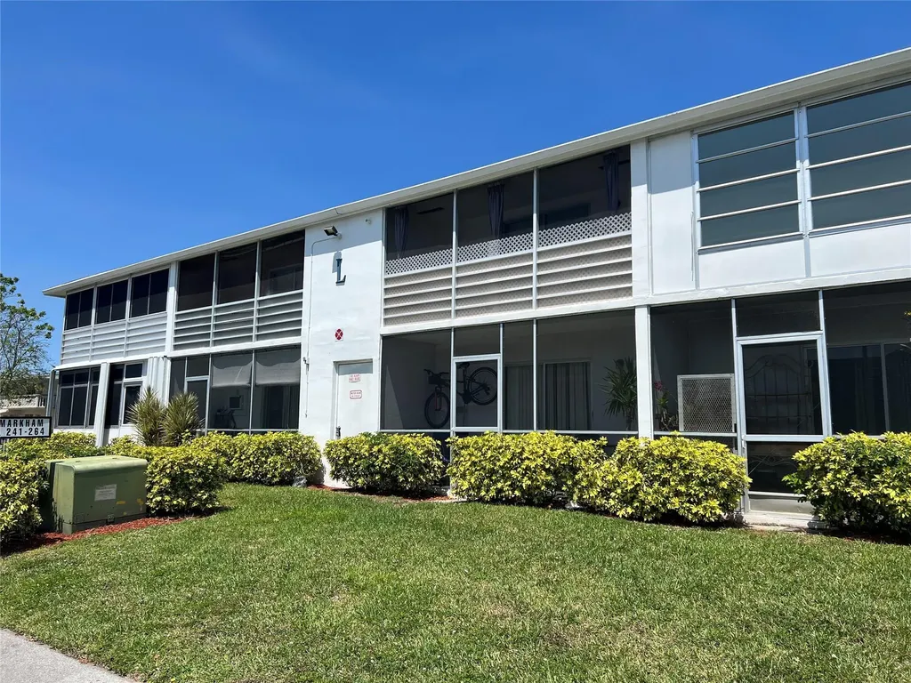 258 Markham L Deerfield Beach FL 33442