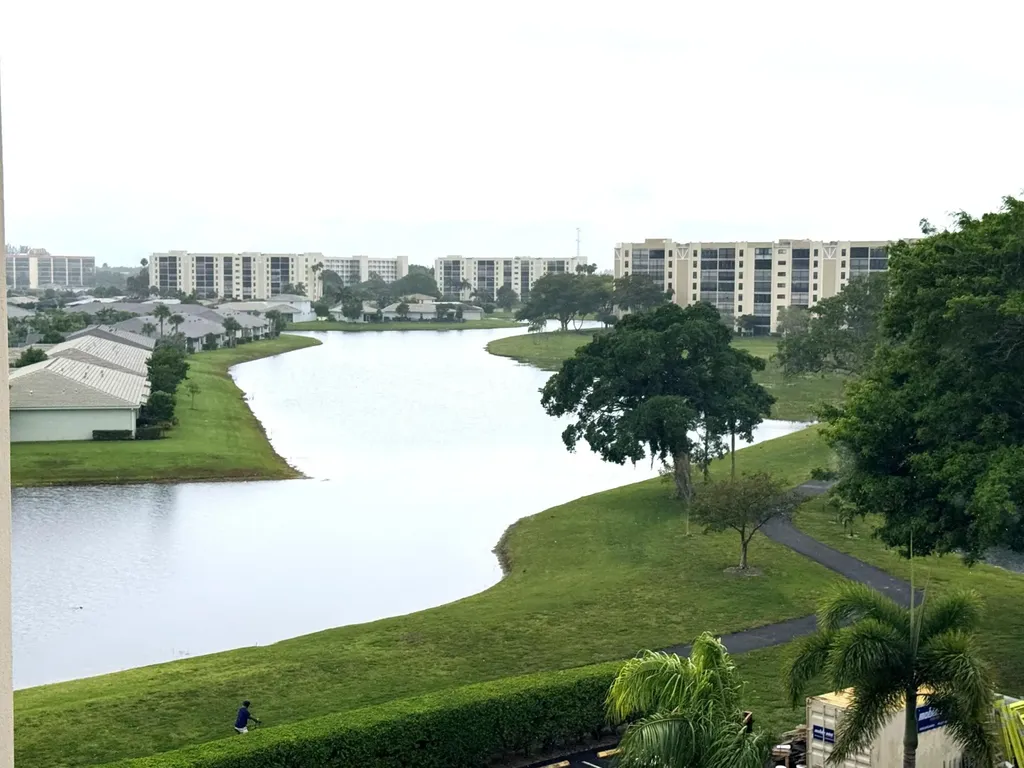 7076 Huntington Lane Delray Beach FL 33446