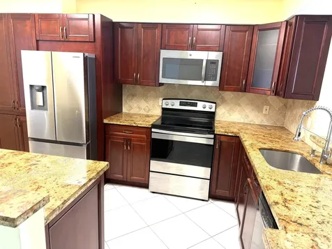 7076 Huntington Lane Delray Beach FL 33446