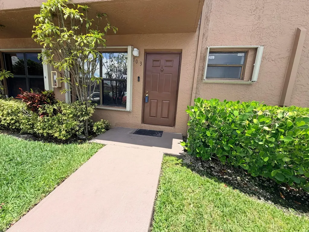 10059 Winding Lake Road Sunrise FL 33351