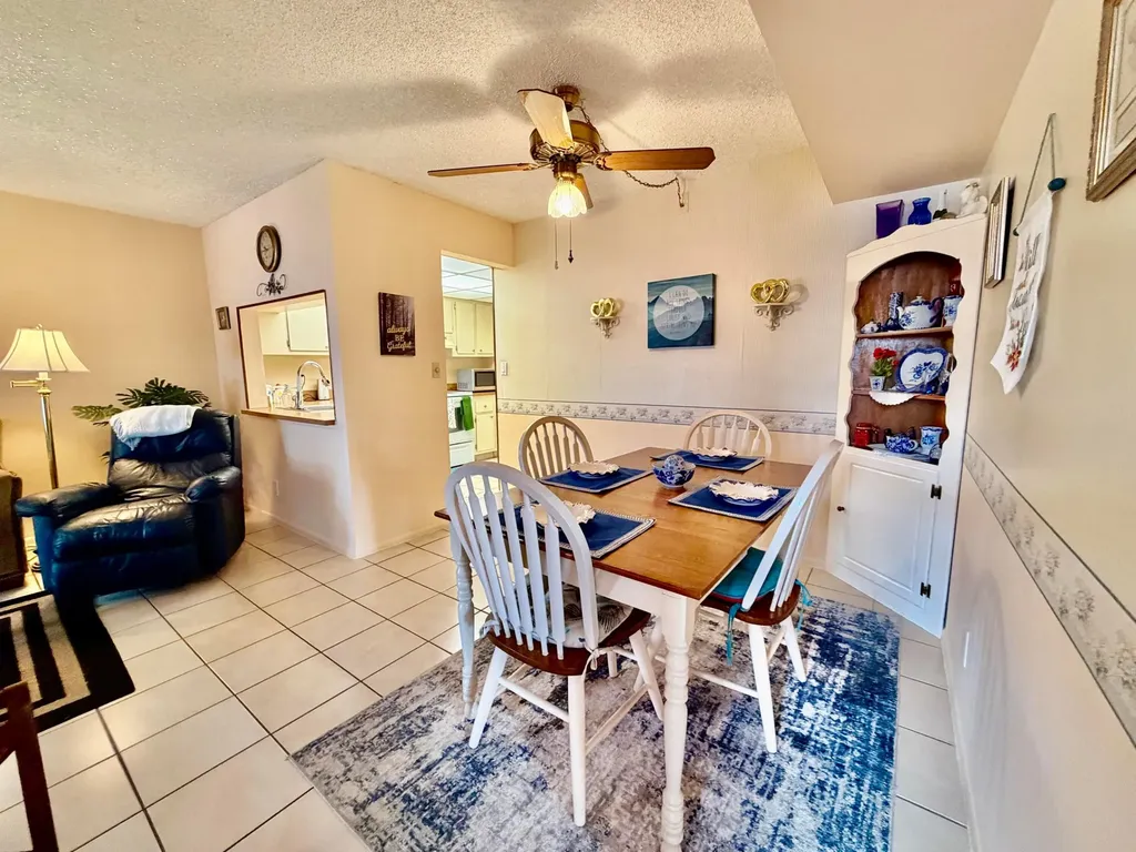 10059 Winding Lake Road Sunrise FL 33351