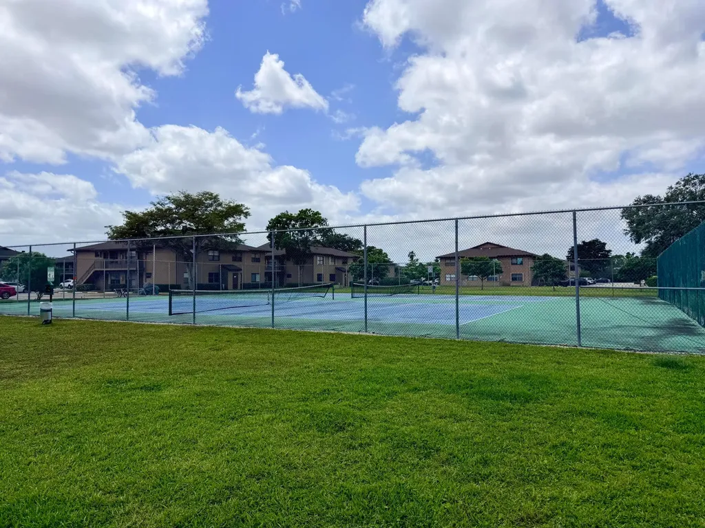 10059 Winding Lake Road Sunrise FL 33351
