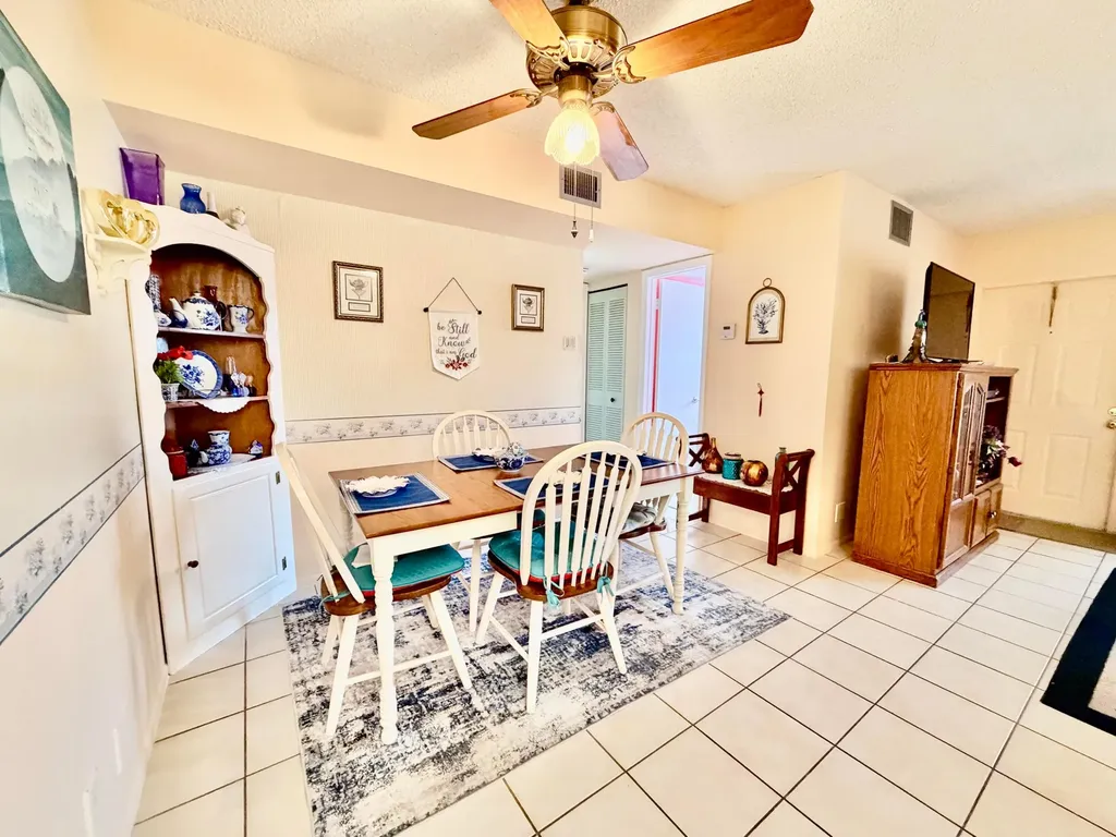 10059 Winding Lake Road Sunrise FL 33351