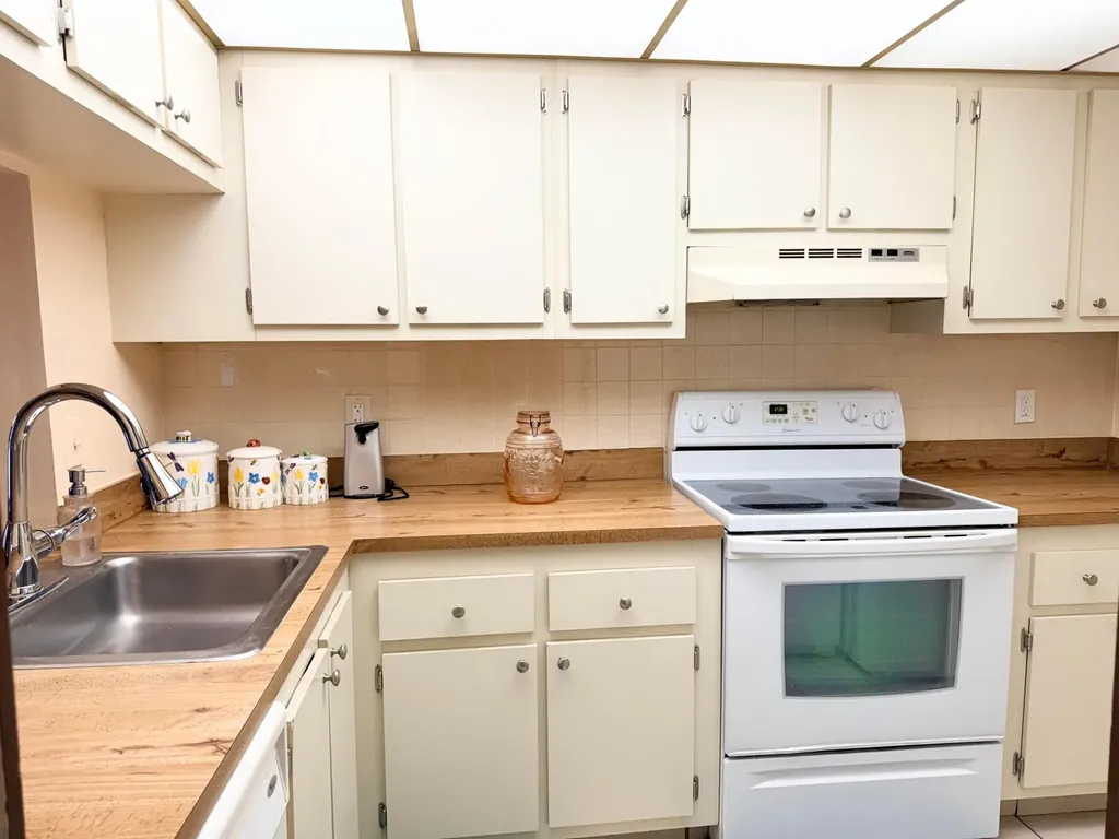 10059 Winding Lake Road Sunrise FL 33351