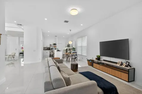 2002 Schooner Lane Weston FL 33327