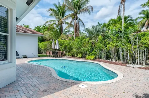 2002 Schooner Lane Weston FL 33327