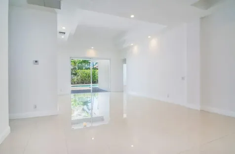 2002 Schooner Lane Weston FL 33327