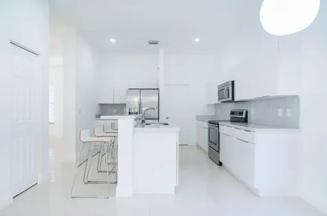 2002 Schooner Lane Weston FL 33327