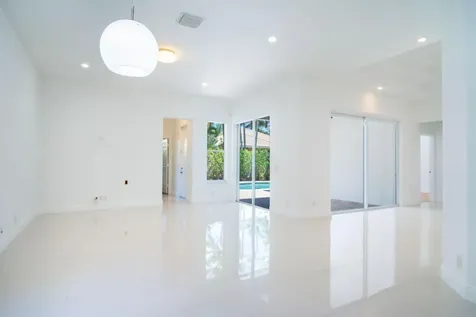 2002 Schooner Lane Weston FL 33327