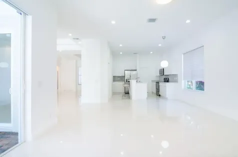 2002 Schooner Lane Weston FL 33327