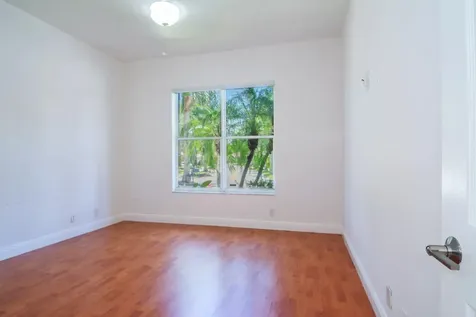 2002 Schooner Lane Weston FL 33327