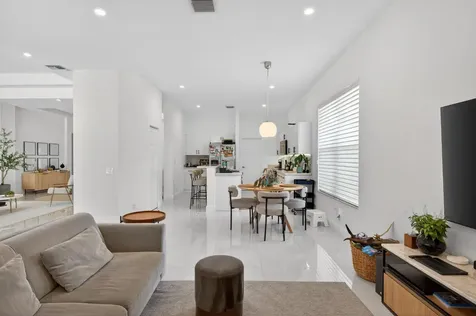 2002 Schooner Lane Weston FL 33327