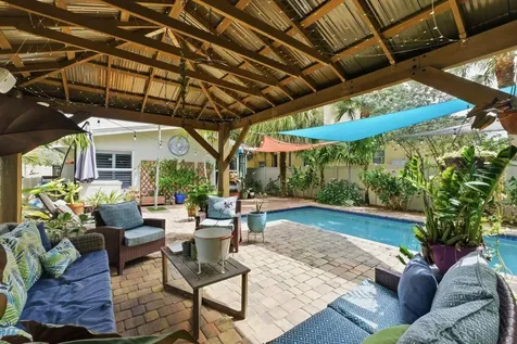 1436 NE 38th Street Oakland Park FL 33334