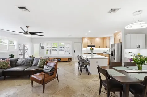 1436 NE 38th Street Oakland Park FL 33334