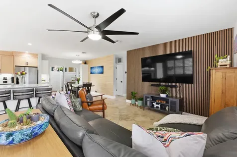 1436 NE 38th Street Oakland Park FL 33334