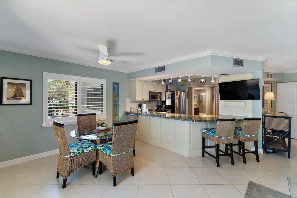 1605 Us-1 Jupiter FL 33477